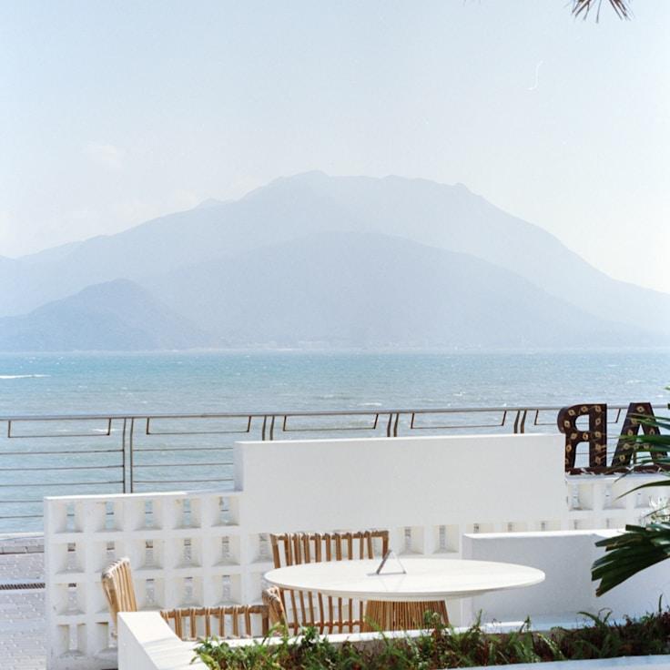 Outdoor terrace seating suitable for families in Springfield